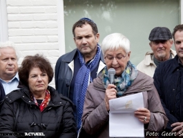 Comité Stolpersteine Gemeente Stadskanaal legt struikelstenen voor vermoorde Joodse inwoners