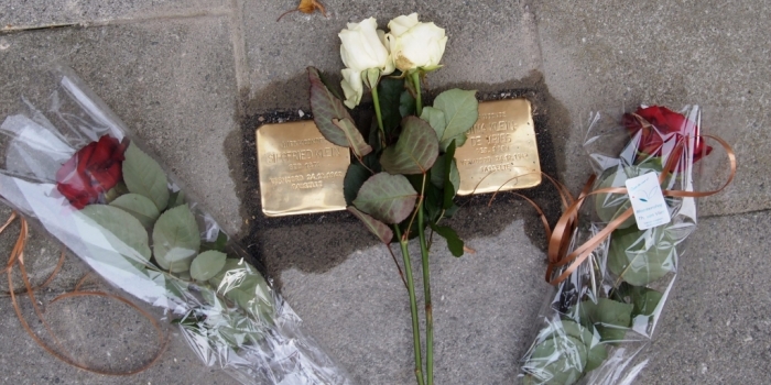 Stolpersteine voor Siegfried en Dina Klein‏. Vermoord op het Gasselterveld.